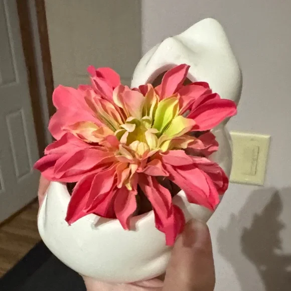 Ceramic Cat Planter with Pink Accents - Picture 3 of 5